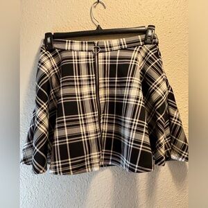 HotTopic plaid skirt, black and white, size Small.